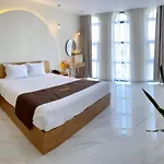 Maple Suite Hotel & Apartment