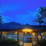 Chat Homestay