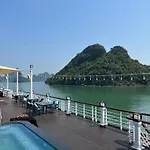 Du thuyền Paradise Grand Vịnh Lan Hạ