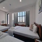Hero Hostel & Billiards