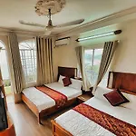 Quang Vinh 2 Hotel