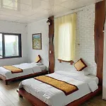 Ha Lu Homestay