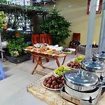 Hoa Sua Hotel