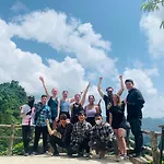 Ha Giang Safari Hostel & Motorbikes