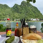 Applebee\'S Homestay