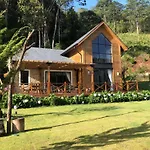 Laan Retreat-Dalat