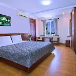 Nice Swan Hotel