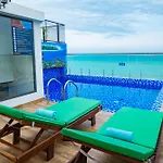 Azura Gold Hotel & Apartment