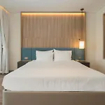 Fowlers\' House By Alacarte Residence Ha Long Bay