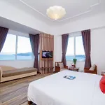 The Light Hotel Nha Trang