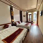 Lotus Hotel
