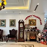 Paradise Hotel
