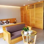 Infinity Pool - 5 Min Walk To Beach - Sekong Apartment