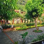Ninh Binh Mountain Side Homestay&Cafe
