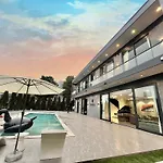Myan Villa