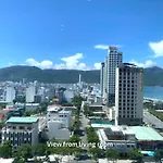 Beachfront Luxury Apartment - Rooftop Pool - Da Nang