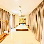 Palmier Hotel - Art House Da Nang