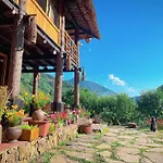 Ngu Chi Son Trekking Sapa