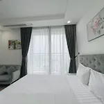 Rosee House -Luxury Apartment In Vinhomes Greenbay