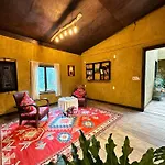 Maison De Hill Home