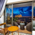 Mojo Boutique Hotel