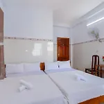 Nha Nghi Truong Phat - Bai Sau Cach Bien 300M