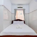 Nha Nghi Truong Phat - Bai Sau Cach Bien 300M