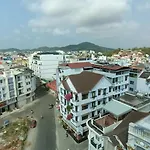 River Hotel