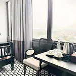 Ttr Skypool View Hotel