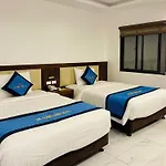 Ha Long Land Hotel