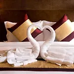 Gold Hotel