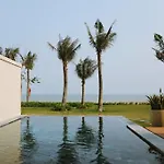 Flc Luxury Hotel Samson