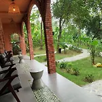 Maida Lodge