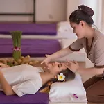 Moonlight Hotel Suites & Spa - City Center, High Floor, Great Location & Great City Views & Dragon Bridge Views