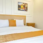 Cat Ba Glow Hotel