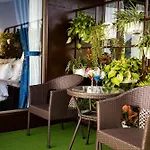 La Casta Regal Cruise