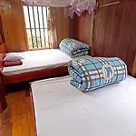 Ba Be Lake-Huyen Hao Homestay