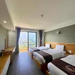 Roxana Sapa Hotel