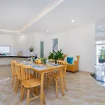 Biet Thu Ho Boi Hoang Duc Hoang Le Kha