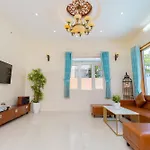 Biet Thu Hoang Duc Co Ho Boi