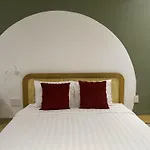 Triland Hotel