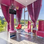 Dream Flower Hotel