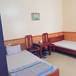 Nha Nghi Famy