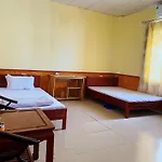 Nha Nghi Famy