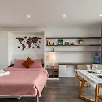 D\'Capitale Luxury Apartments By The Zenith