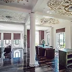 Hello Villa & Spa