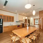 D\'Lioro Hotel & Resort