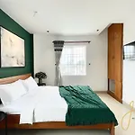Joi Hospitality - Anthony