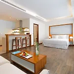 Stunning Apartments Across My Khe Beach ! Rooftop Pool & Gym