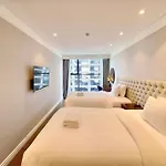 Sunrise Luxury Apartment With Ocean View